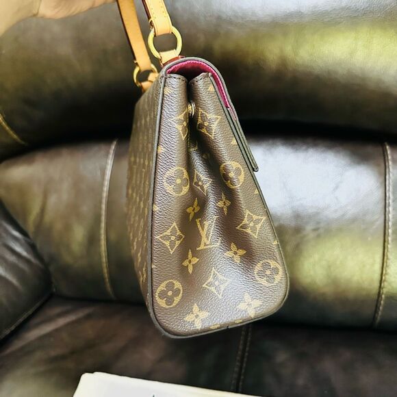 Louis Vuitton Cluny BB with Added Strap - Picture 9 of 16